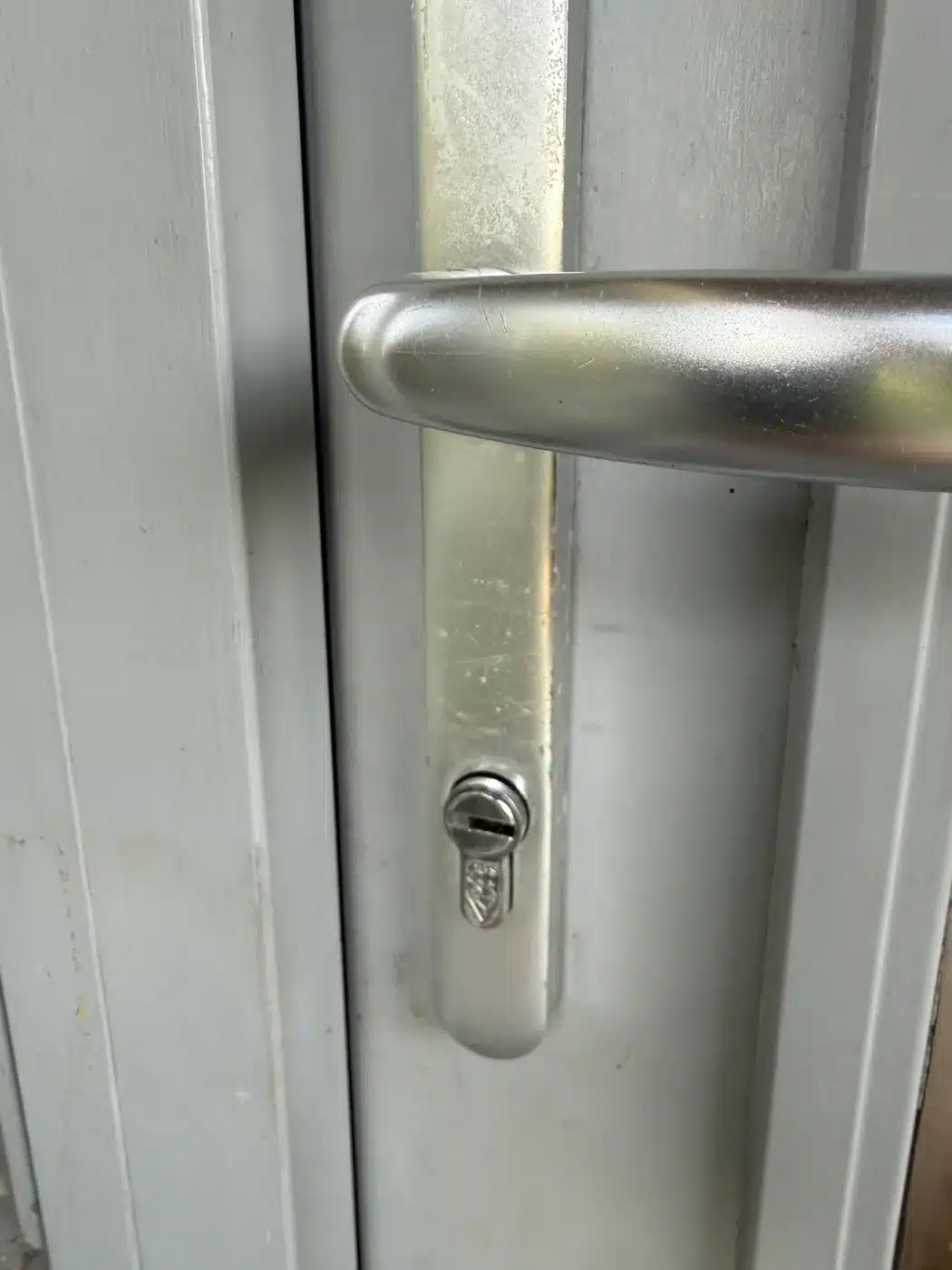New 3-star anti-snap euro cylinder fitted to a door in Harrow to prevent lock snapping